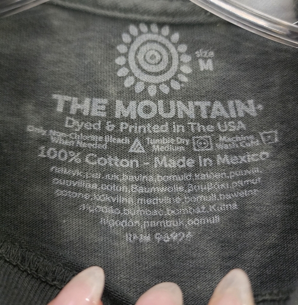 The Mountain Graphic Bear Print T-Shirt Green, sz MD - Picture 2 of 12